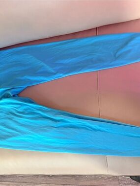 Nike zenvy neon/bright blue leggings